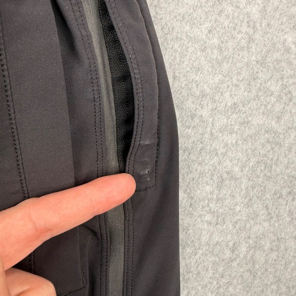 Lululemon Shorts Mens Large Black Pace Breaker Lined Gym Running 9" Inseam - Picture 3 of 15